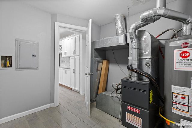 22712 Clairwood Street, Saint Clair Shores, MI 48080