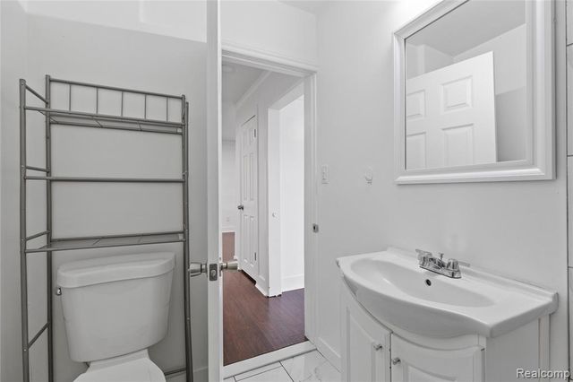 22712 Clairwood Street, Saint Clair Shores, MI 48080