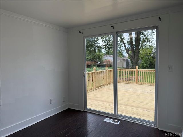 22712 Clairwood Street, Saint Clair Shores, MI 48080