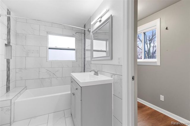22712 Clairwood Street, Saint Clair Shores, MI 48080