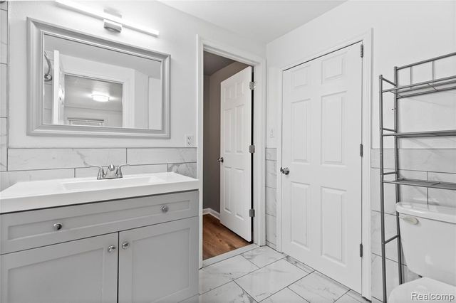 22712 Clairwood Street, Saint Clair Shores, MI 48080
