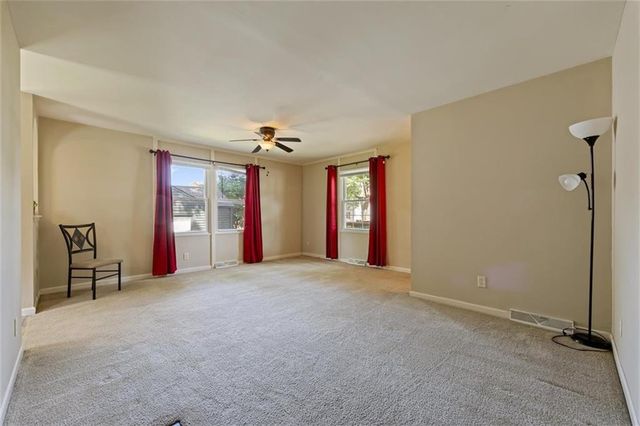 1225 43rd Street, Kansas City, MO 64116