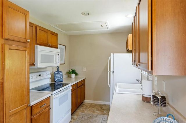 1225 43rd Street, Kansas City, MO 64116