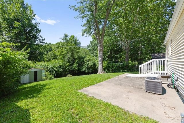 1225 43rd Street, Kansas City, MO 64116