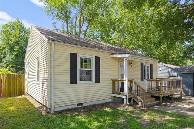 1225 43rd Street, Kansas City, MO 64116