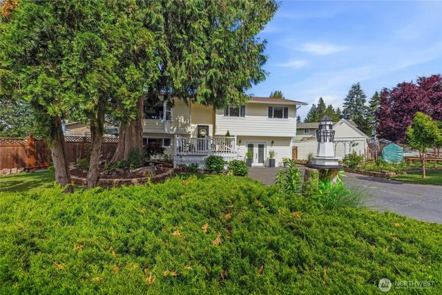 6878 Helena Drive NE, Bremerton, WA 98311