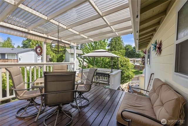 6878 Helena Drive NE, Bremerton, WA 98311
