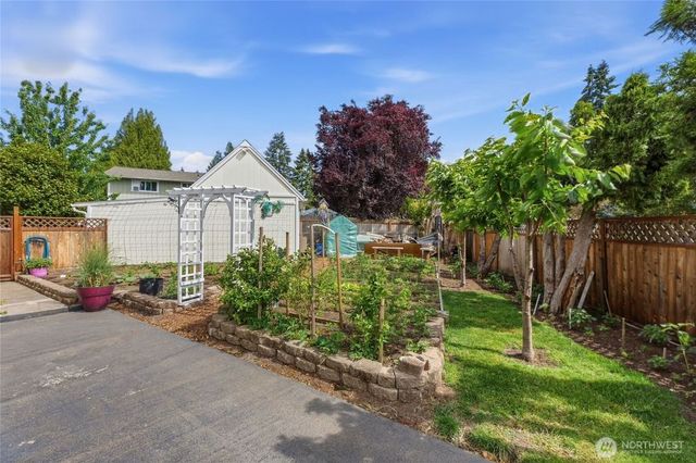 6878 Helena Drive NE, Bremerton, WA 98311