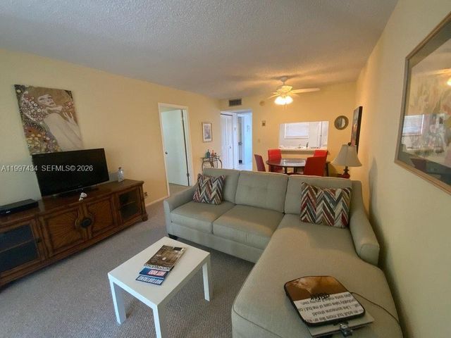 9311 Orange Grove Dr 405, Davie, FL 33324