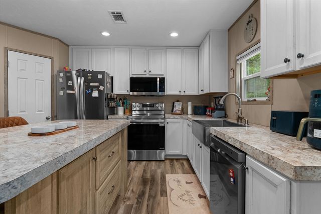 731 County Road 418D, Henderson, TX 75652