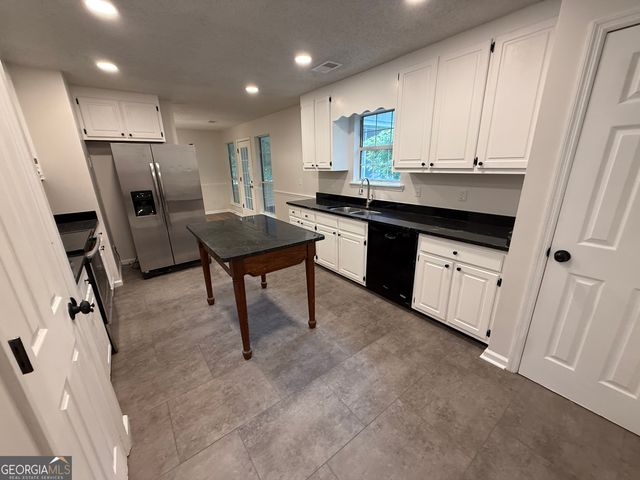 105 Mockingbird Drive, Dublin, GA 31021