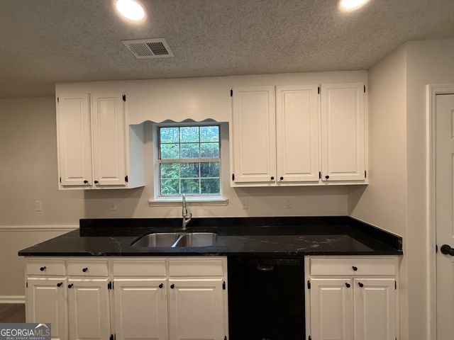 105 Mockingbird Drive, Dublin, GA 31021