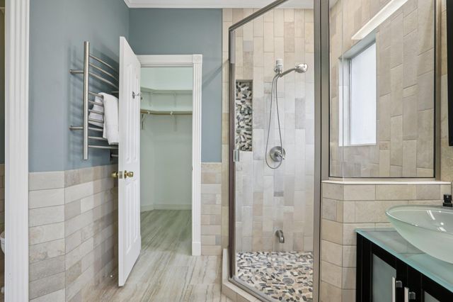 21002 Boggy Ford RD, Lago Vista, TX 78645