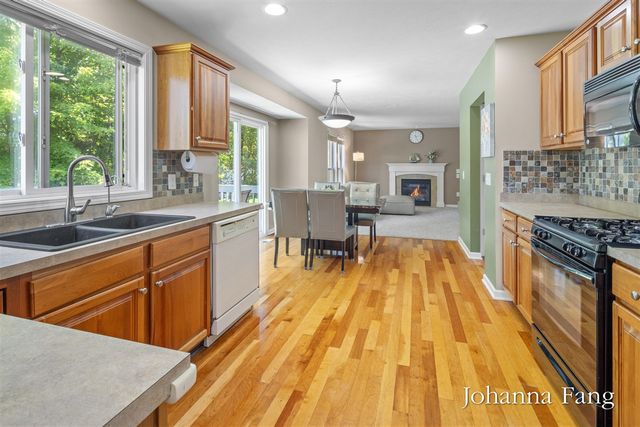 3673 Maple Hurst Drive, Grand Rapids, MI 49512