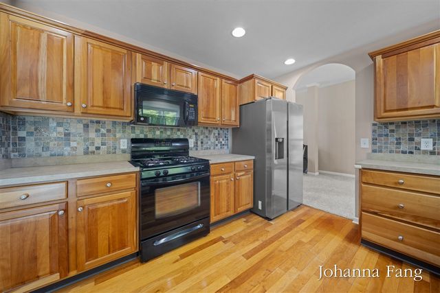 3673 Maple Hurst Drive, Grand Rapids, MI 49512