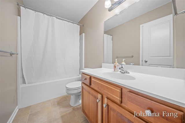 3673 Maple Hurst Drive, Grand Rapids, MI 49512
