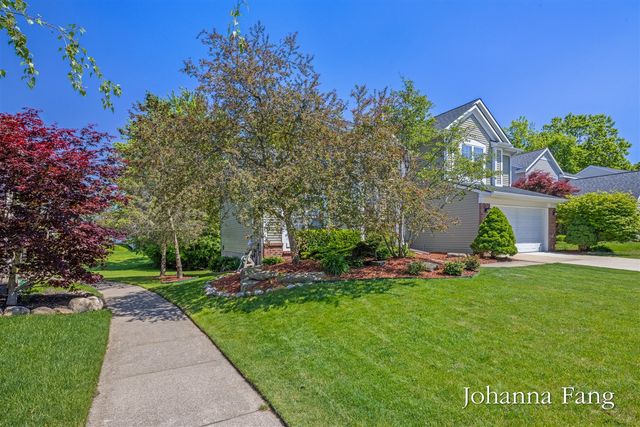 3673 Maple Hurst Drive, Grand Rapids, MI 49512