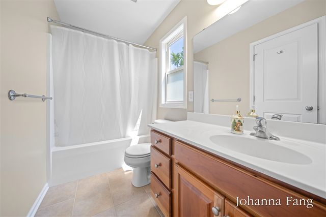 3673 Maple Hurst Drive, Grand Rapids, MI 49512