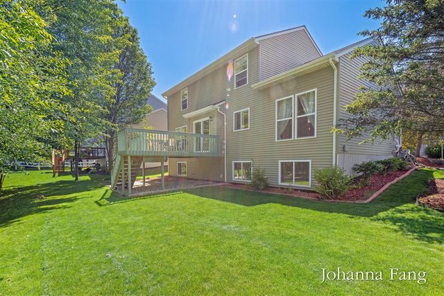 3673 Maple Hurst Drive, Grand Rapids, MI 49512