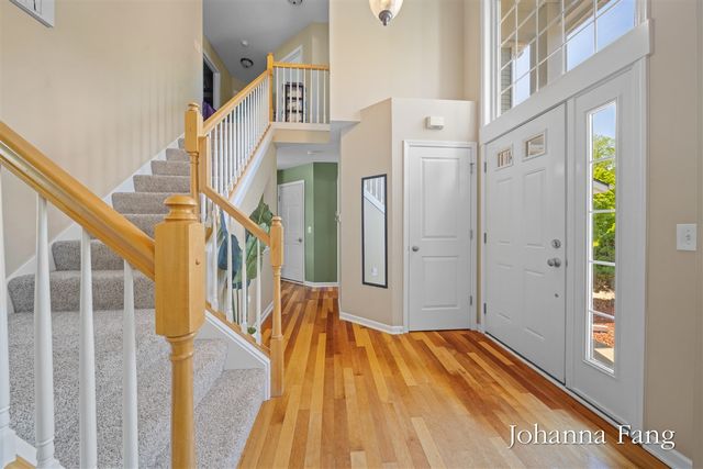 3673 Maple Hurst Drive, Grand Rapids, MI 49512