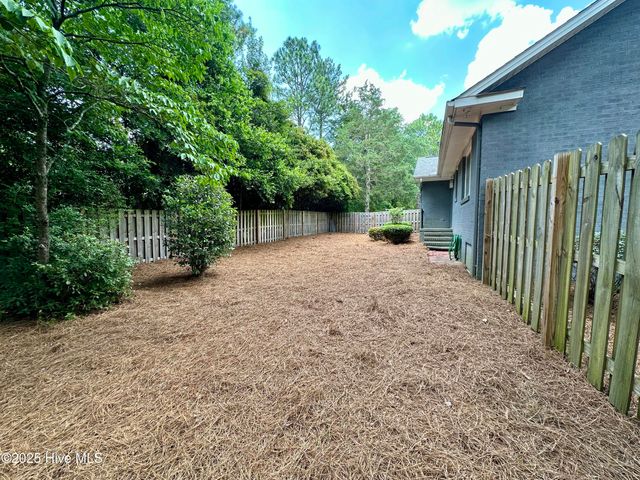 6 Briarwood Place, Pinehurst, NC 28374