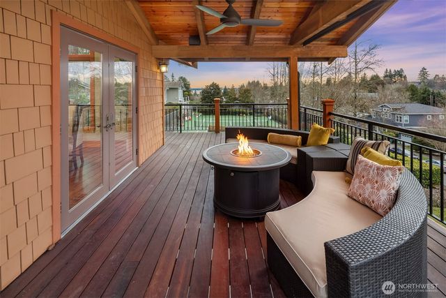 4544 49th Avenue NE, Seattle, WA 98105