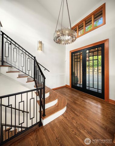 4544 49th Avenue NE, Seattle, WA 98105