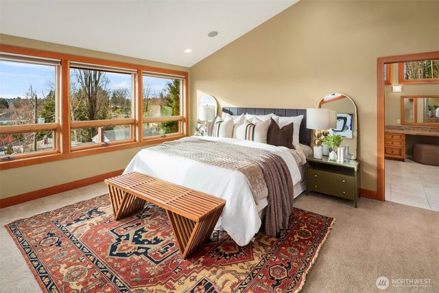 4544 49th Avenue NE, Seattle, WA 98105