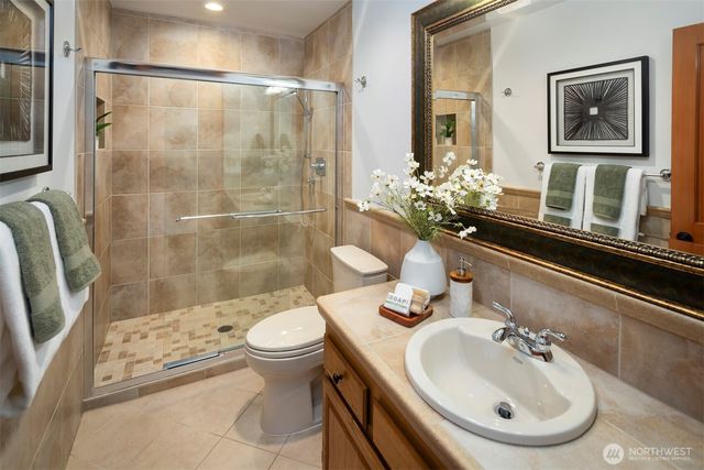 4544 49th Avenue NE, Seattle, WA 98105