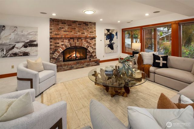 4544 49th Avenue NE, Seattle, WA 98105