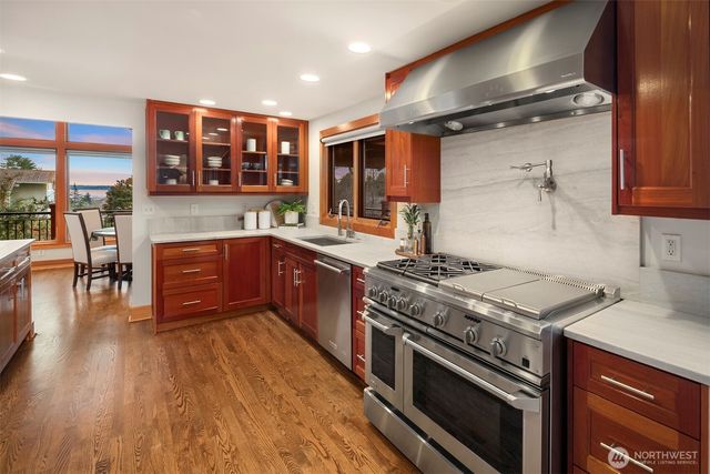 4544 49th Avenue NE, Seattle, WA 98105