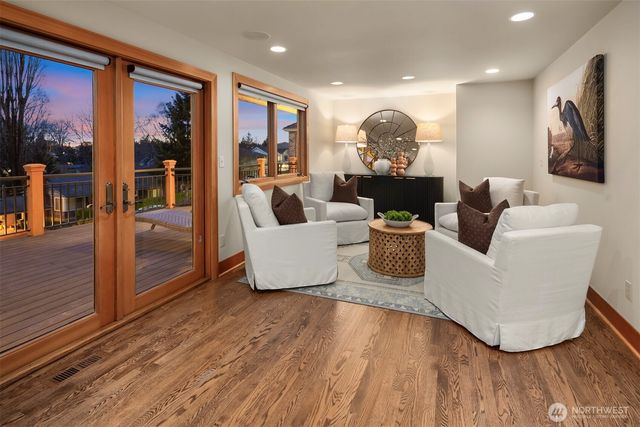 4544 49th Avenue NE, Seattle, WA 98105