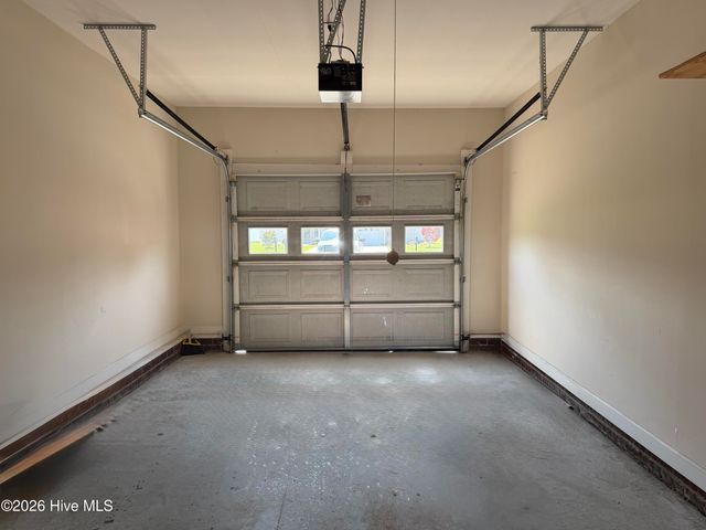 2059 Briarwood Drive, Kinston, NC 28501