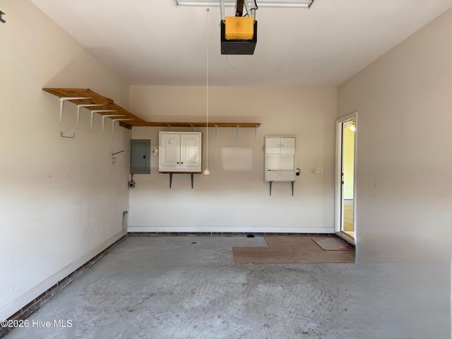 2059 Briarwood Drive, Kinston, NC 28501