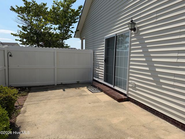 2059 Briarwood Drive, Kinston, NC 28501