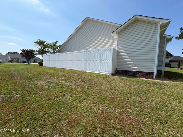 2059 Briarwood Drive, Kinston, NC 28501