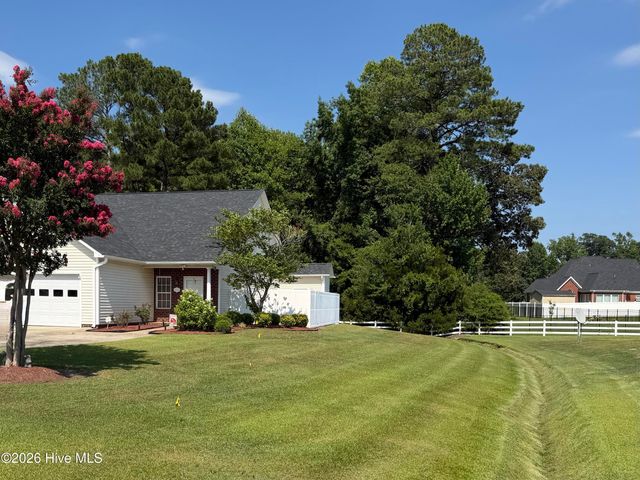 2059 Briarwood Drive, Kinston, NC 28501