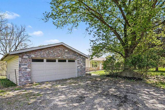 1405 Swarthout Road, Pinckney, MI 48169