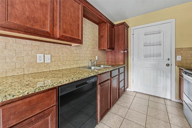 823 Parkplace Ridge, Princeton, TX 75407