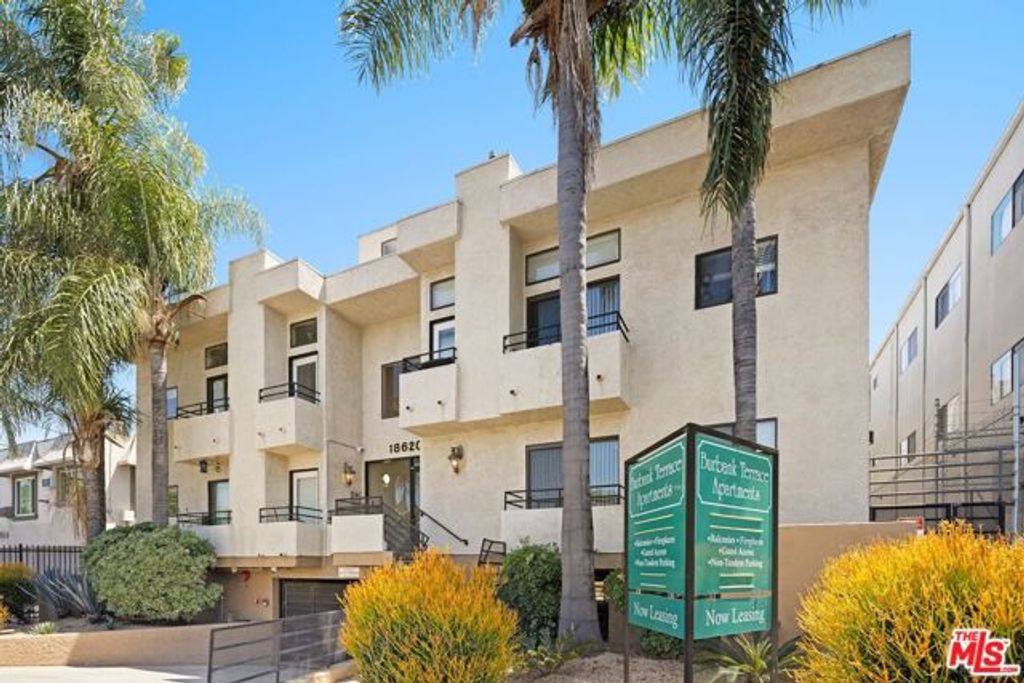 18620 Burbank Boulevard, Tarzana (los Angeles), CA 91356