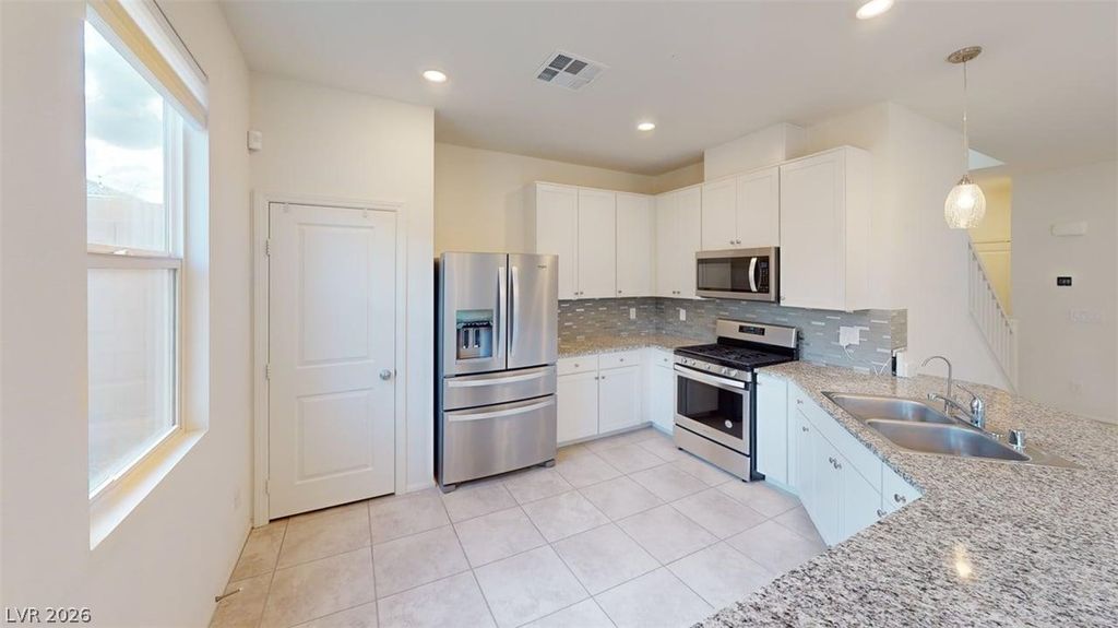 9769 Cluny Avenue, Las Vegas, NV 89178 — photo 2