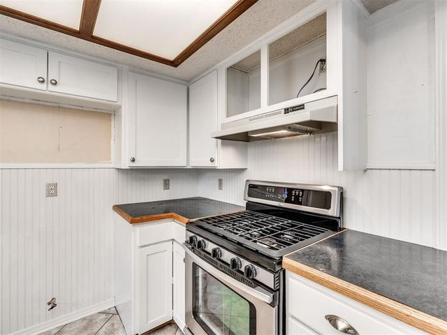 509 Old English Road, Edmond, OK 73003