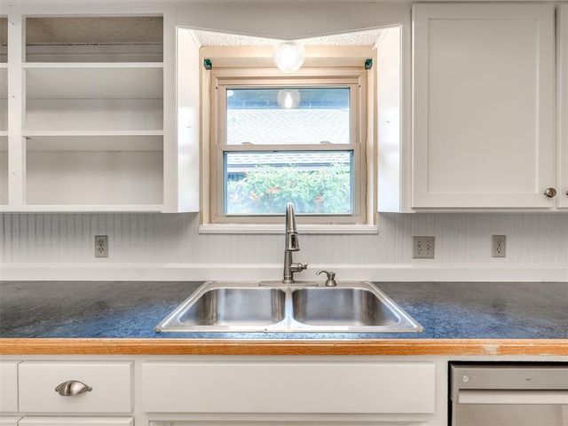 509 Old English Road, Edmond, OK 73003