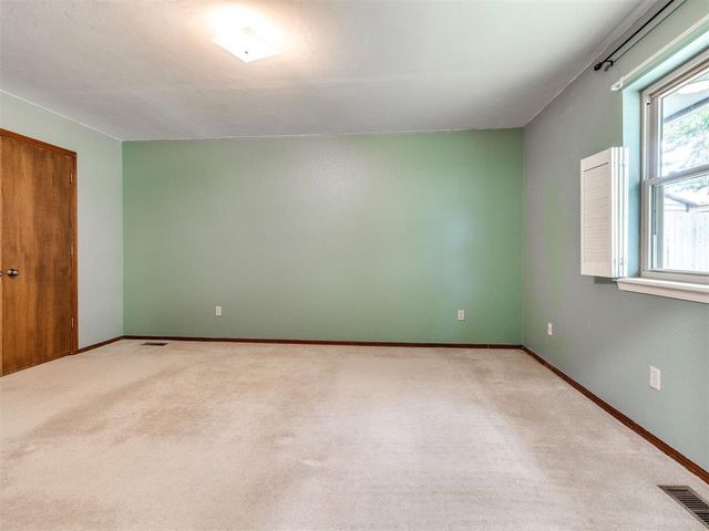 509 Old English Road, Edmond, OK 73003