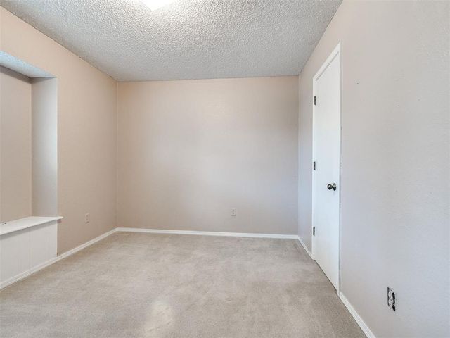 509 Old English Road, Edmond, OK 73003