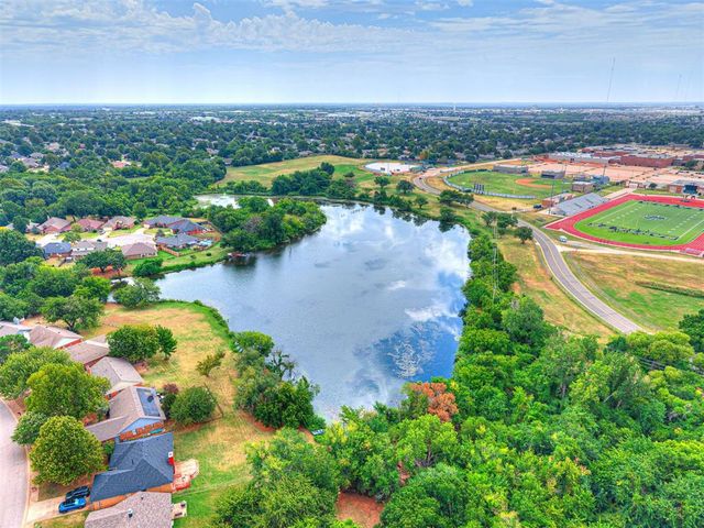 509 Old English Road, Edmond, OK 73003