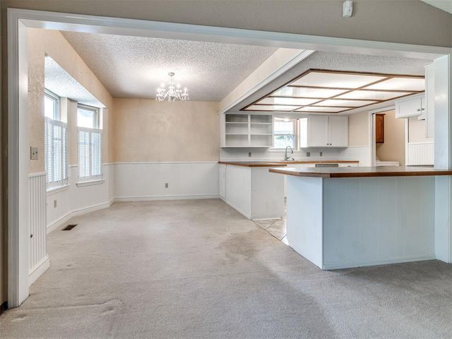 509 Old English Road, Edmond, OK 73003