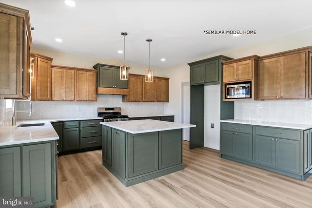 1669 GREENSIDE CT, Chambersburg, PA 17202
