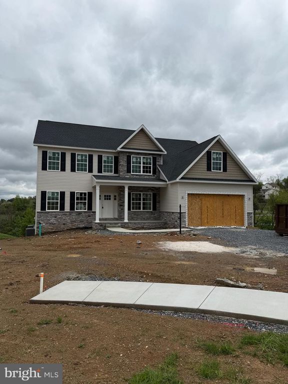 1669 GREENSIDE CT, Chambersburg, PA 17202