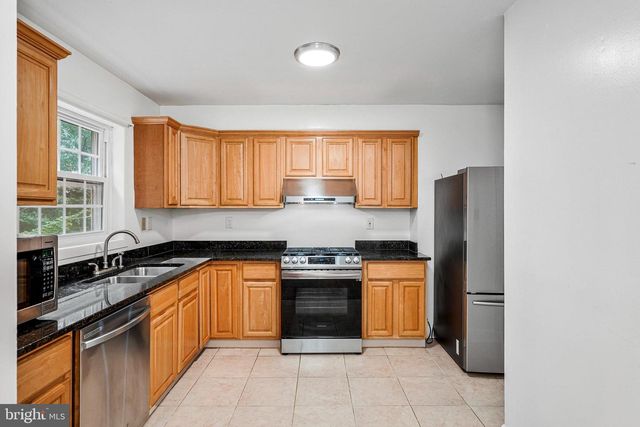 14707 BENTLEY SQ, Centreville, VA 20120